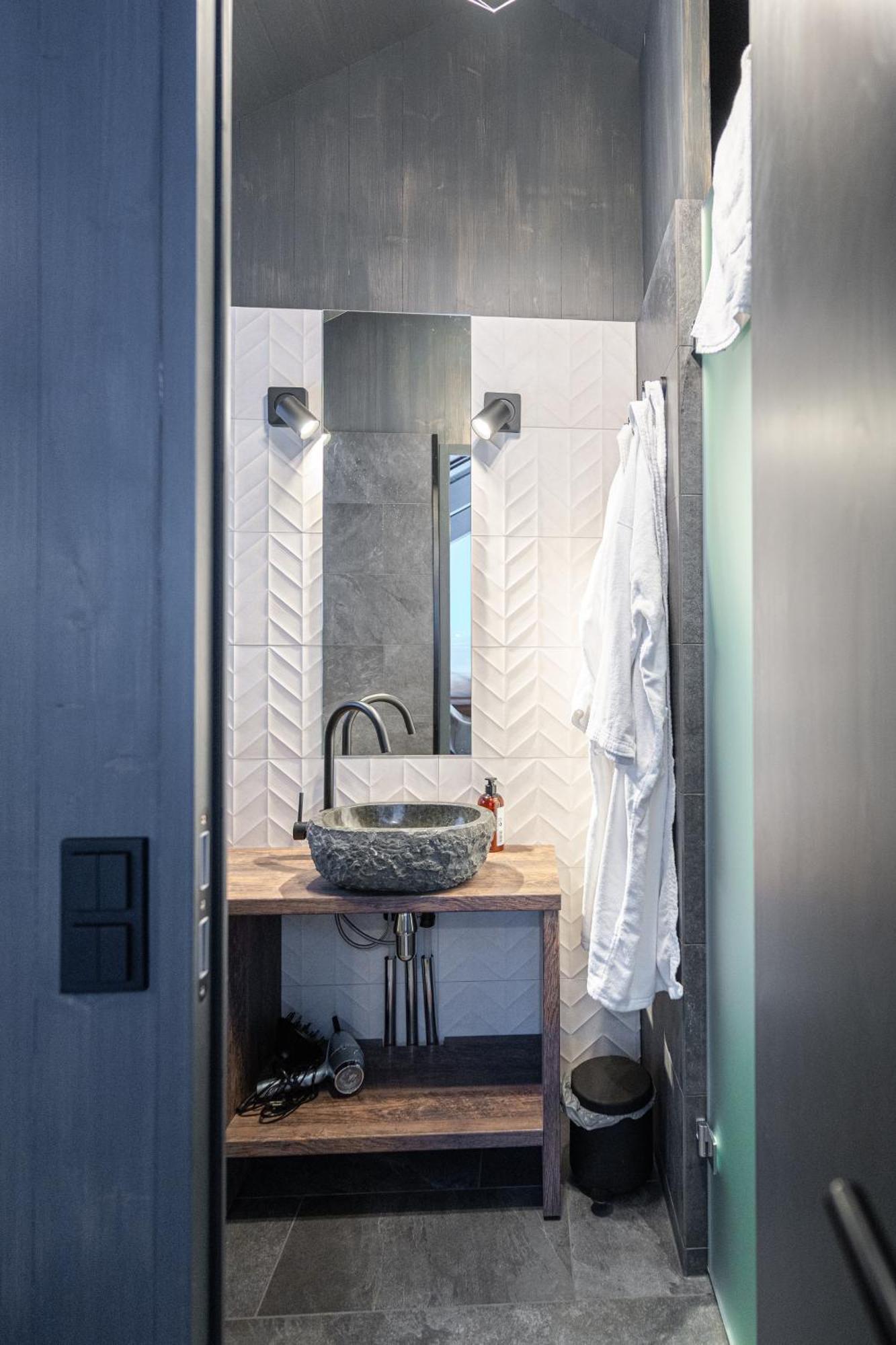 Aera - Glass Cabins Тромсьо Екстериор снимка