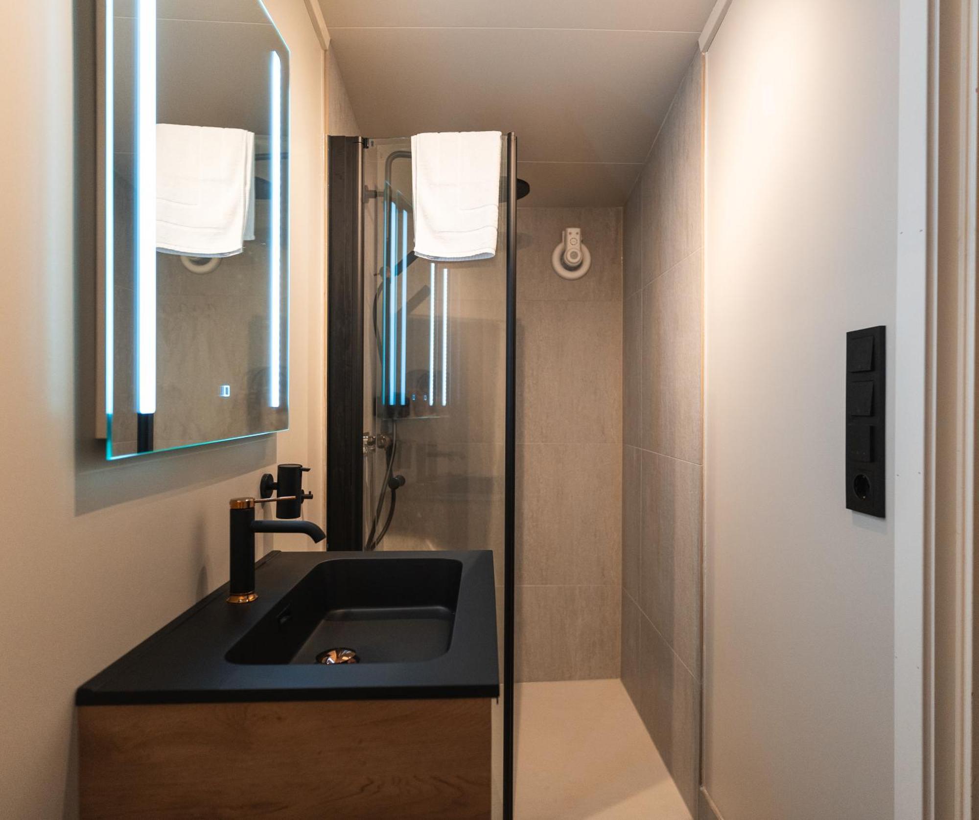 Aera - Glass Cabins Тромсьо Екстериор снимка