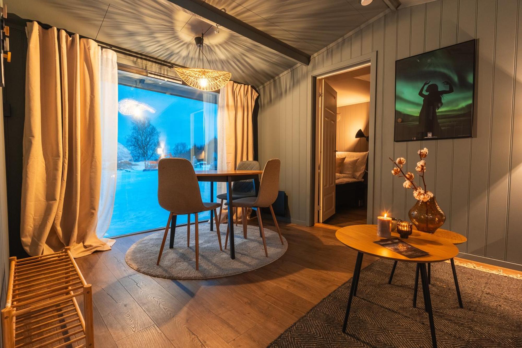 Aera - Glass Cabins Тромсьо Екстериор снимка