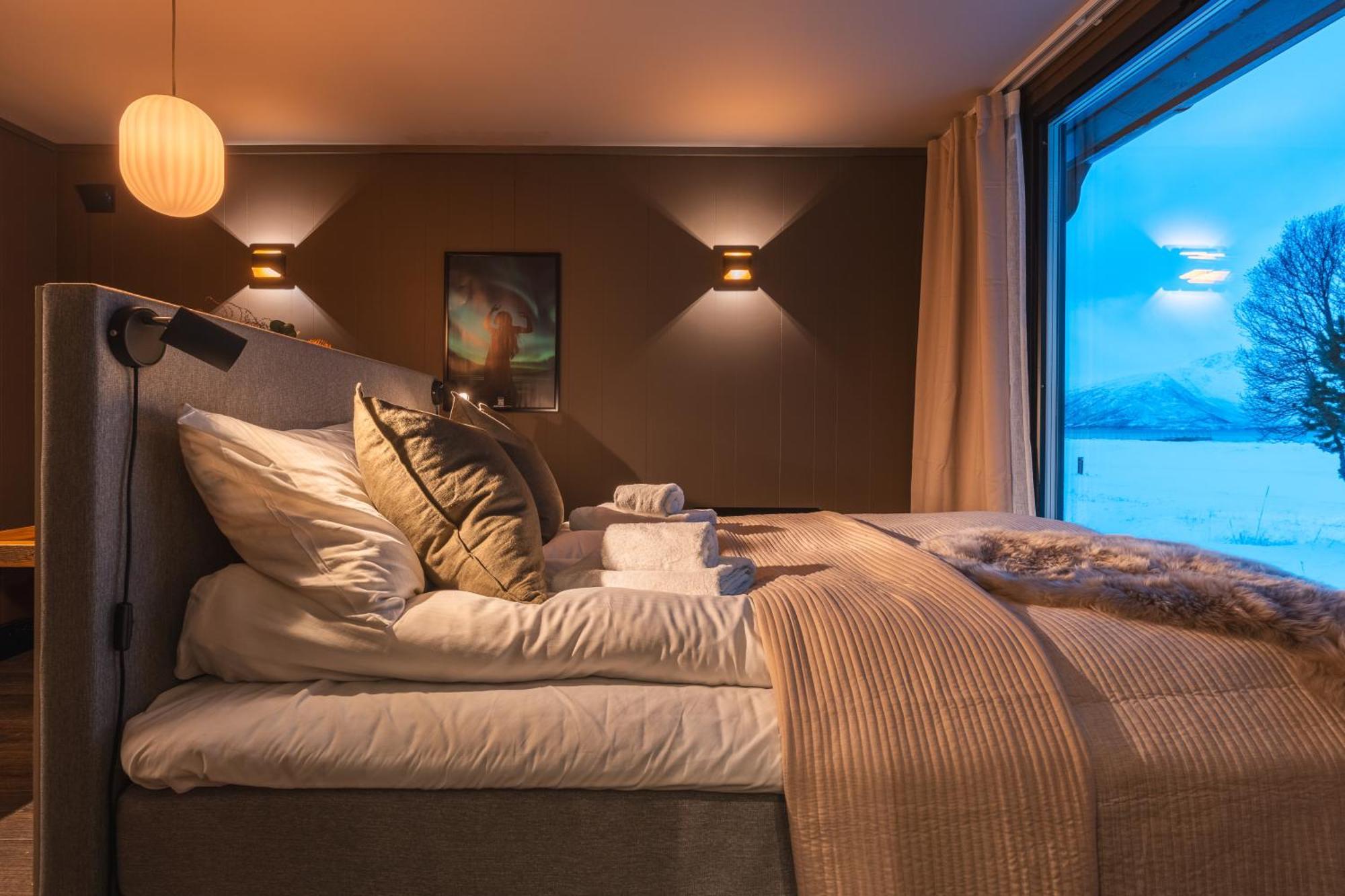Aera - Glass Cabins Тромсьо Екстериор снимка