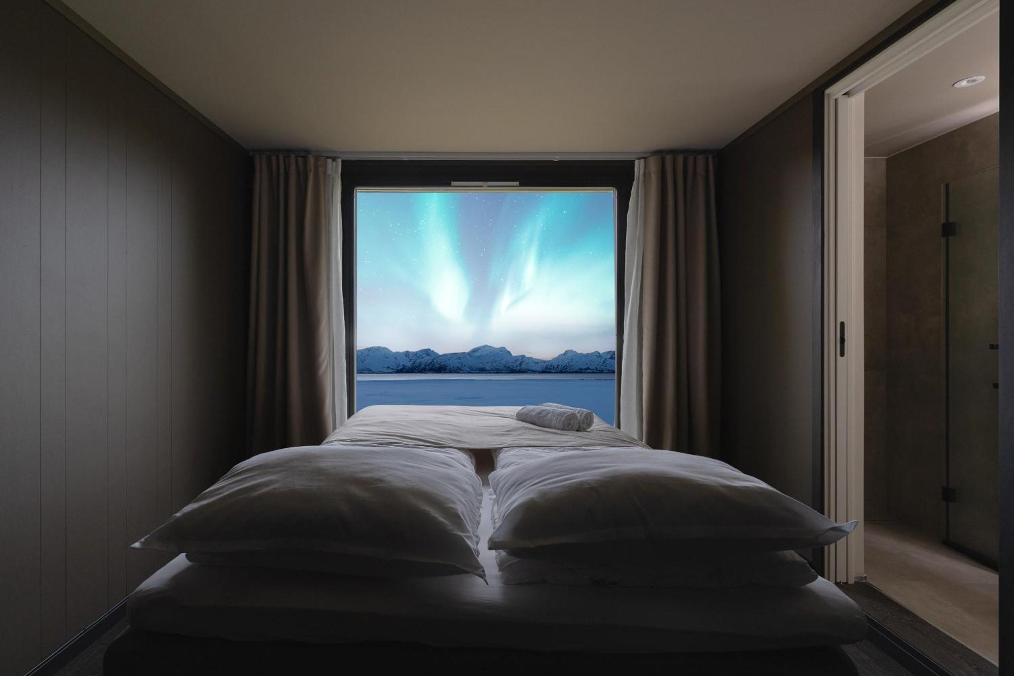 Aera - Glass Cabins Тромсьо Екстериор снимка